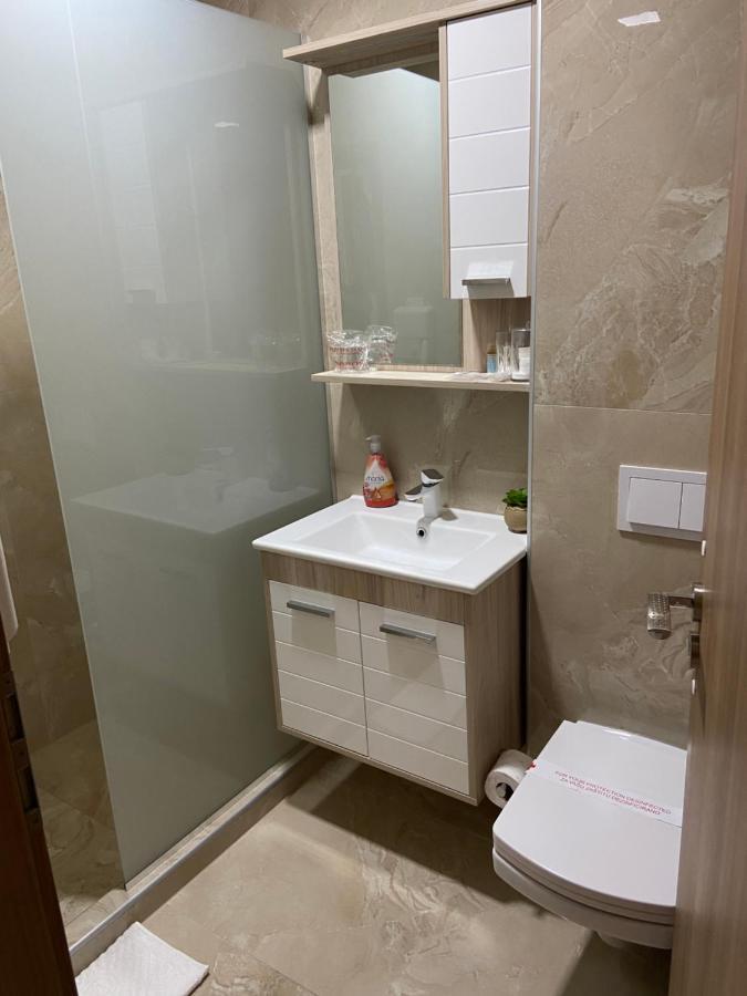Hotel New Milenium Lukavac Экстерьер фото