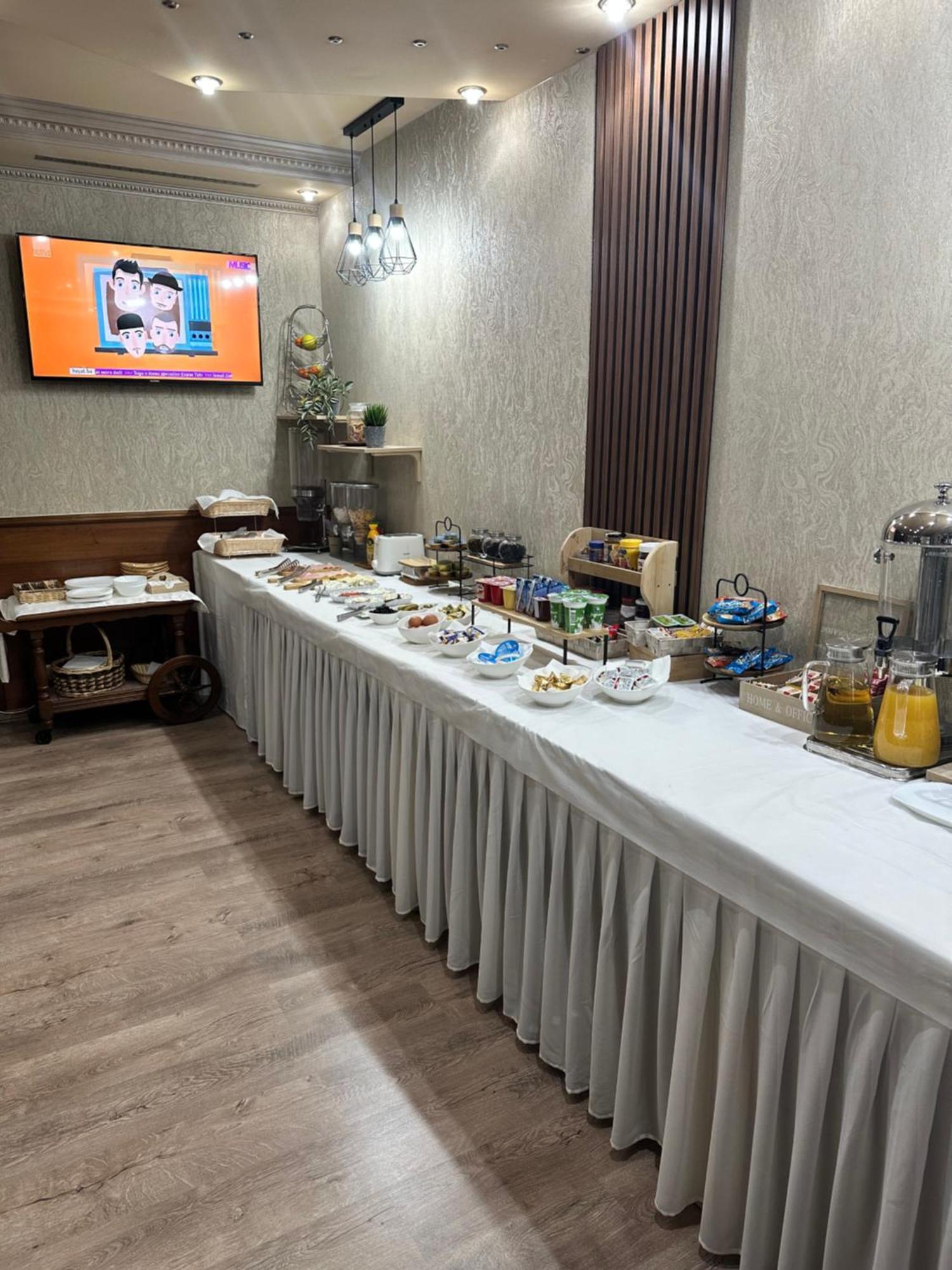 Hotel New Milenium Lukavac Экстерьер фото
