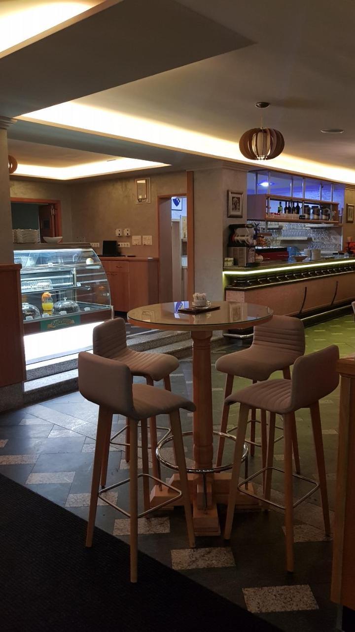 Hotel New Milenium Lukavac Экстерьер фото