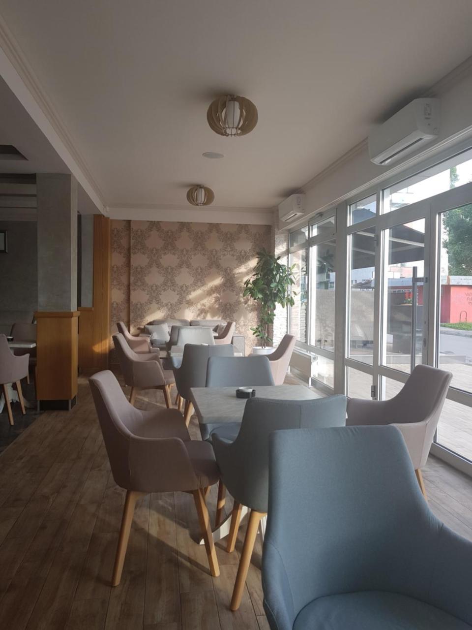 Hotel New Milenium Lukavac Экстерьер фото